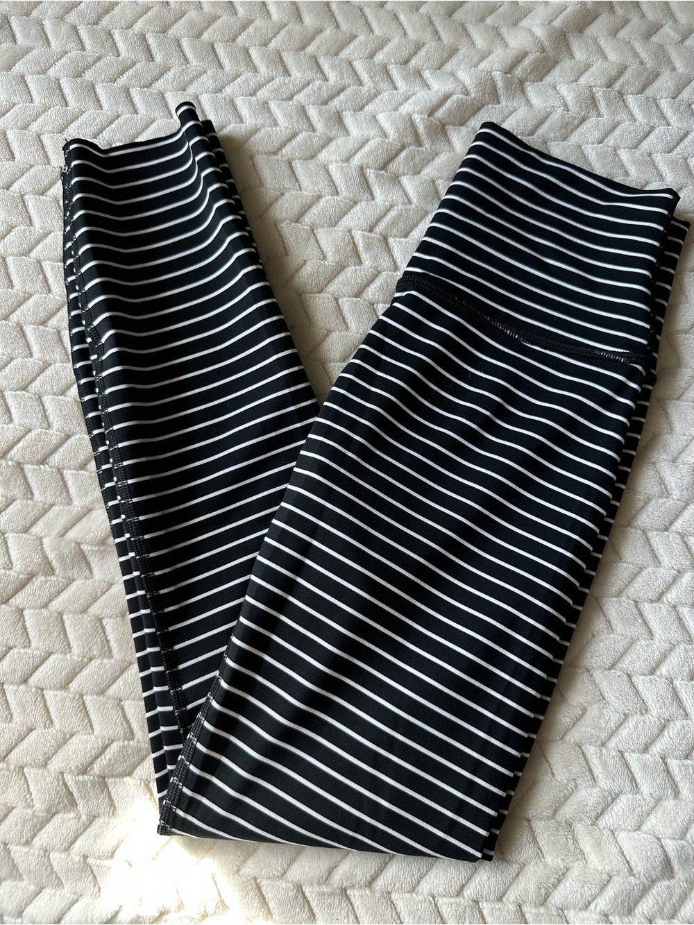 Lululemon Wunder Under HR Inseam 25" Parallel Stripe Black White Size 4